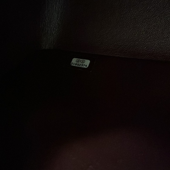 Chanel Jumbo Classic Flap - Picture 8 of 12